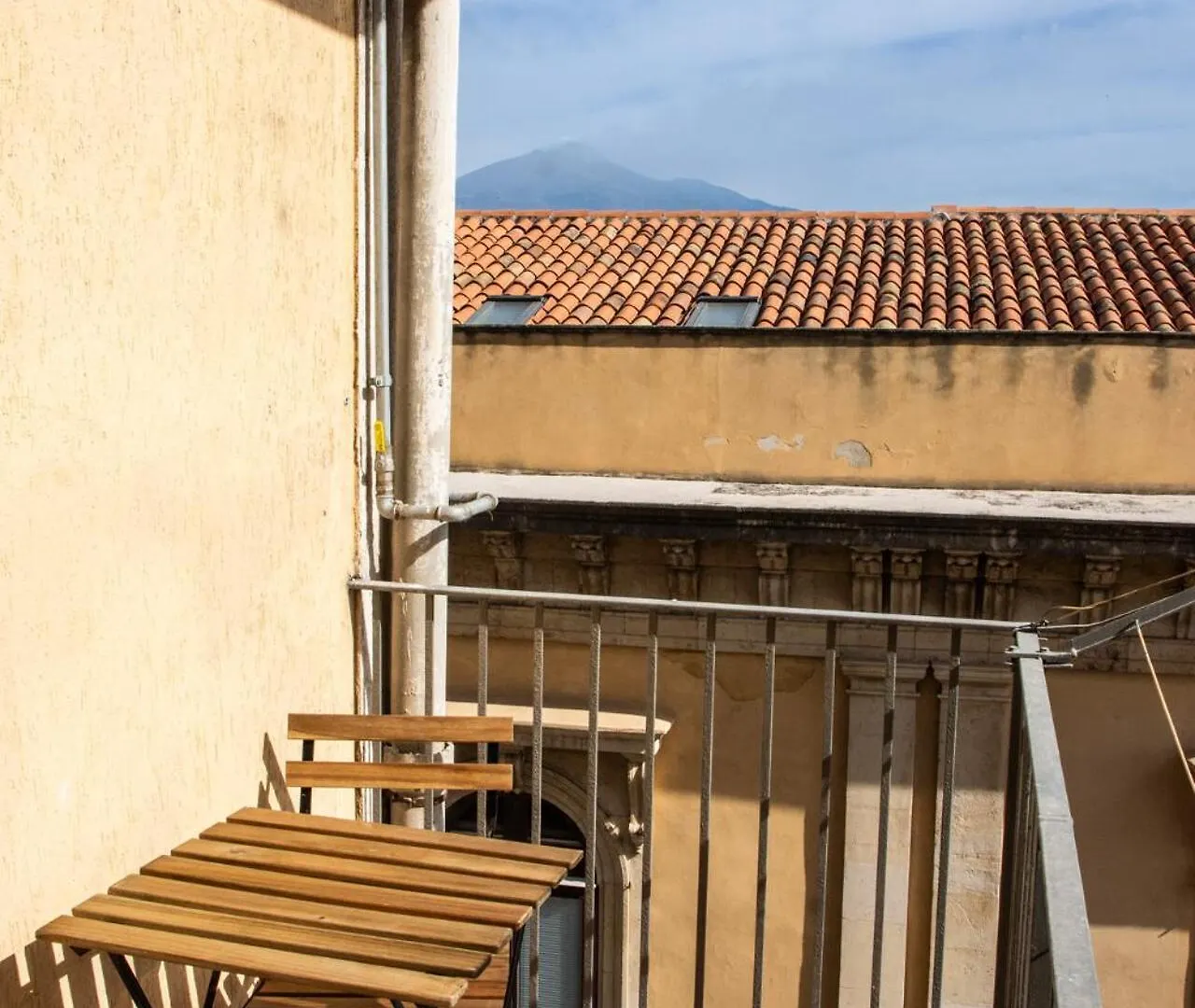 Dimora Lupo_LifeStyle B&B Aeroporto di Catania Fontana Rossa